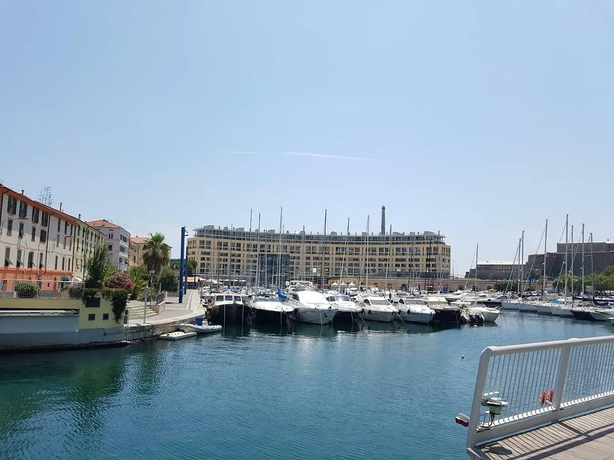 Appuntamento Al Porto Villa Savona